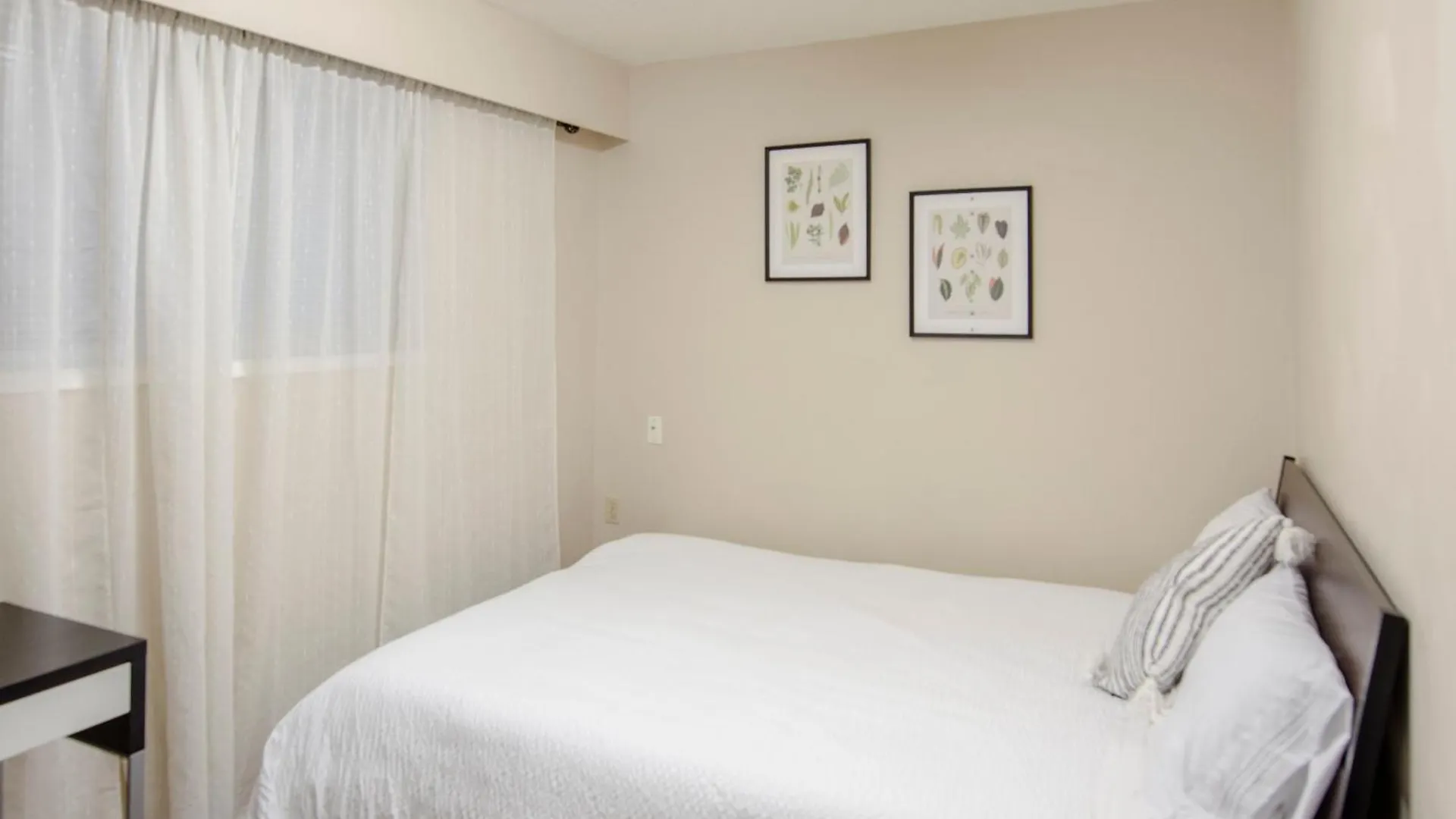 Apartment Close To Yvr! Convenient 3Br Stay For Every Occasion Vancouver